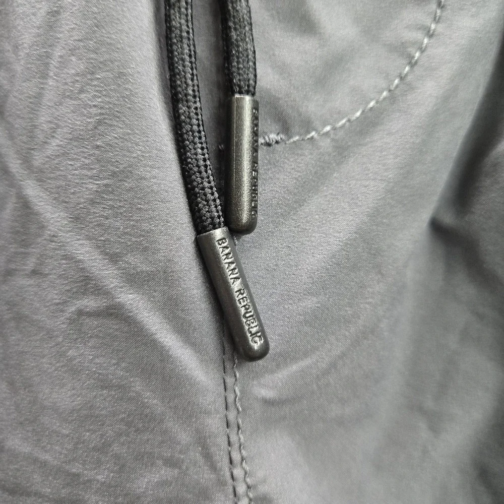Banana Republic Men Activewear Pants M Gray Windbreaker‎ Jogger 27